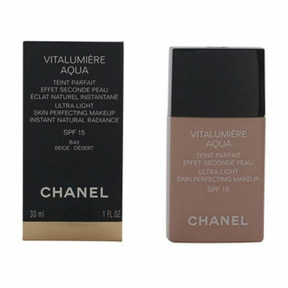 Flüssige Make-up-Basis Vitalumière Aqua Chanel